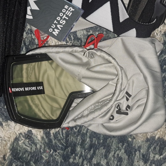 OutdoorMaster Snow Goggles Pro + Lens New - Picture 6 of 8
